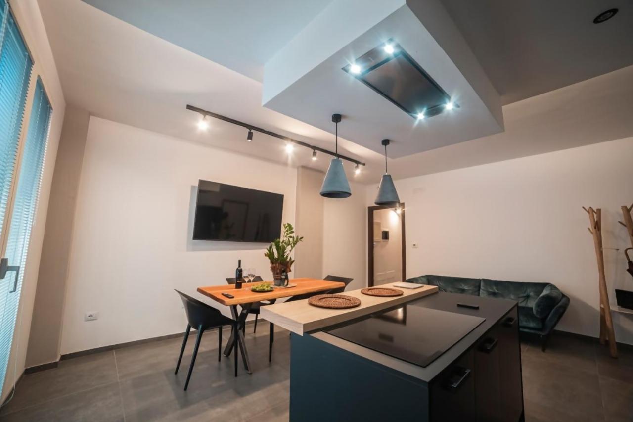 Suite Piazza Mazzini 90 Mq 5 Lecce Exterior photo